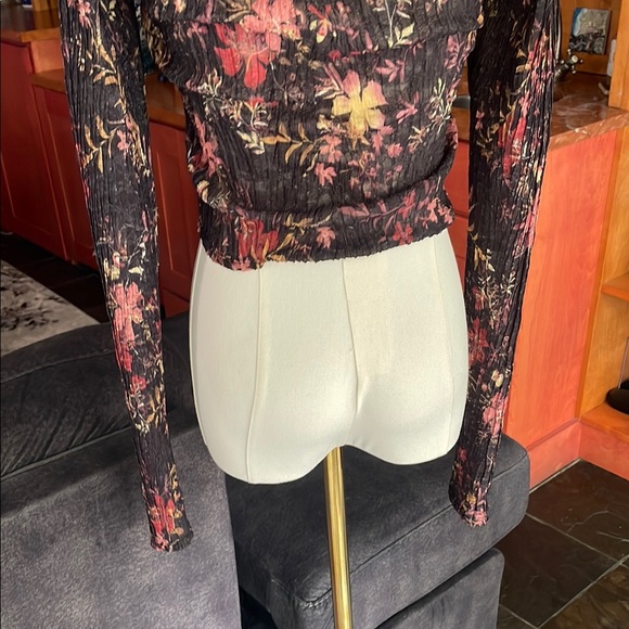 Free People Angelina Floral Long Sleeve Top - Black and Pink XS EUC - Picture 13 of 13